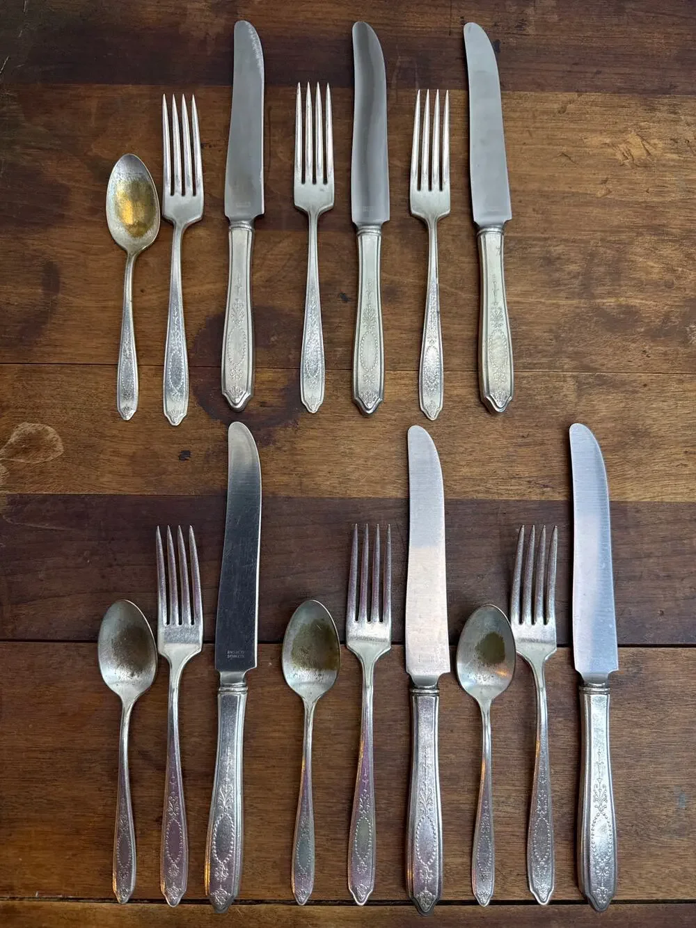 International Silver Empire (Silverplate, 1921) Vintage Silverware 16 Piece Set